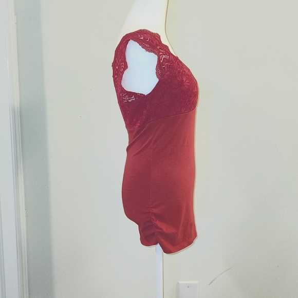 Maurices~ Dark Pink Lace and Flower Tank Top Size Small - Picture 3 of 7